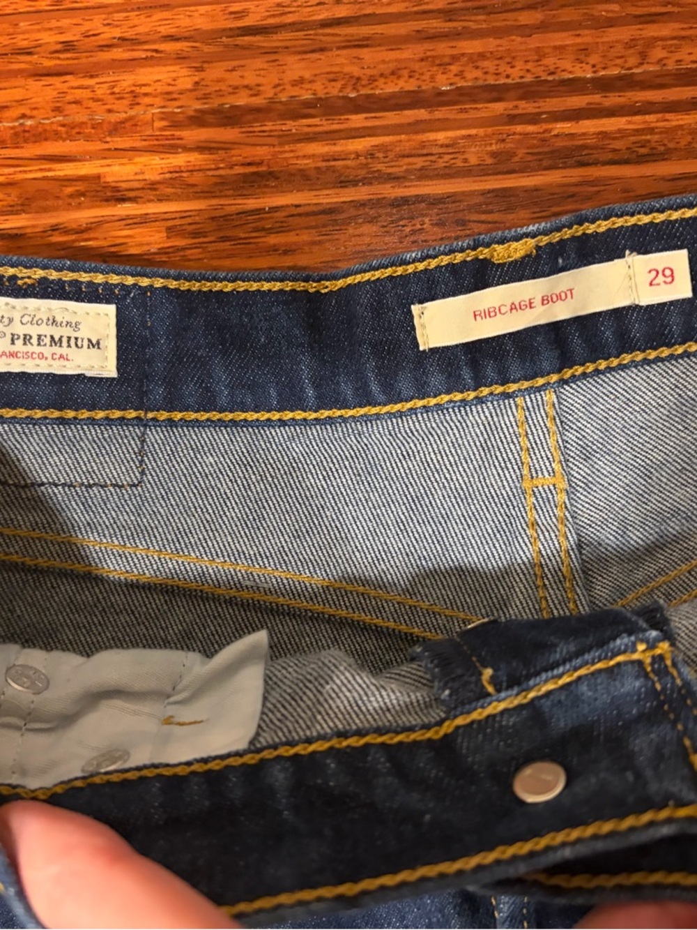 Levi's Ribcage Boot Jeans: 70’s Western Chic size 29, 32” inseam dark wash - Picture 2 of 10
